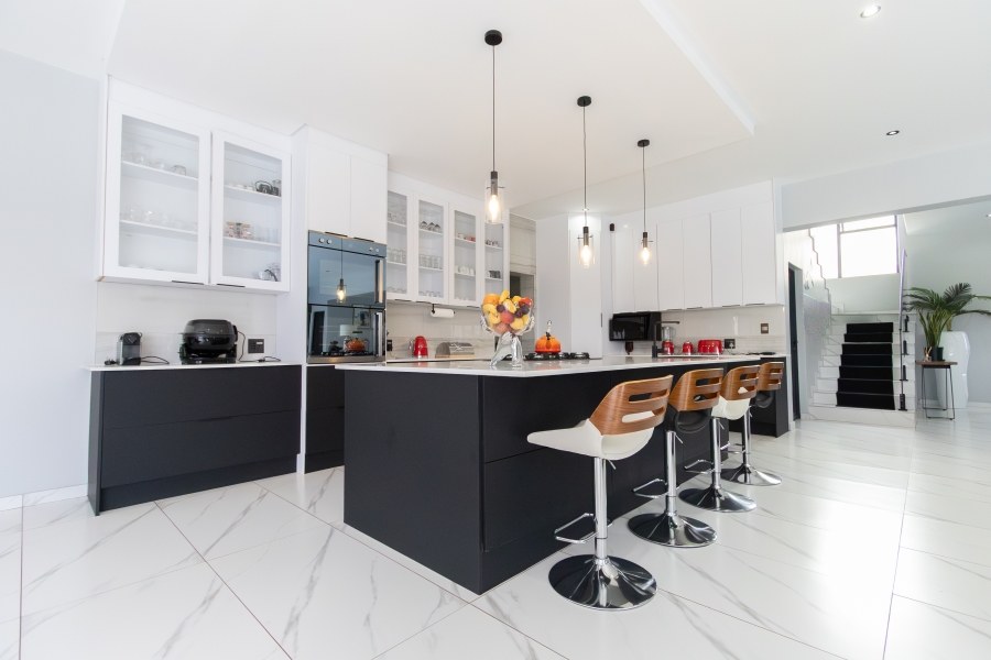 5 Bedroom Property for Sale in Cashan North West